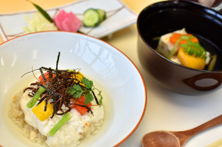 審査員特別賞　雑炊風三年河豚白子かけご飯